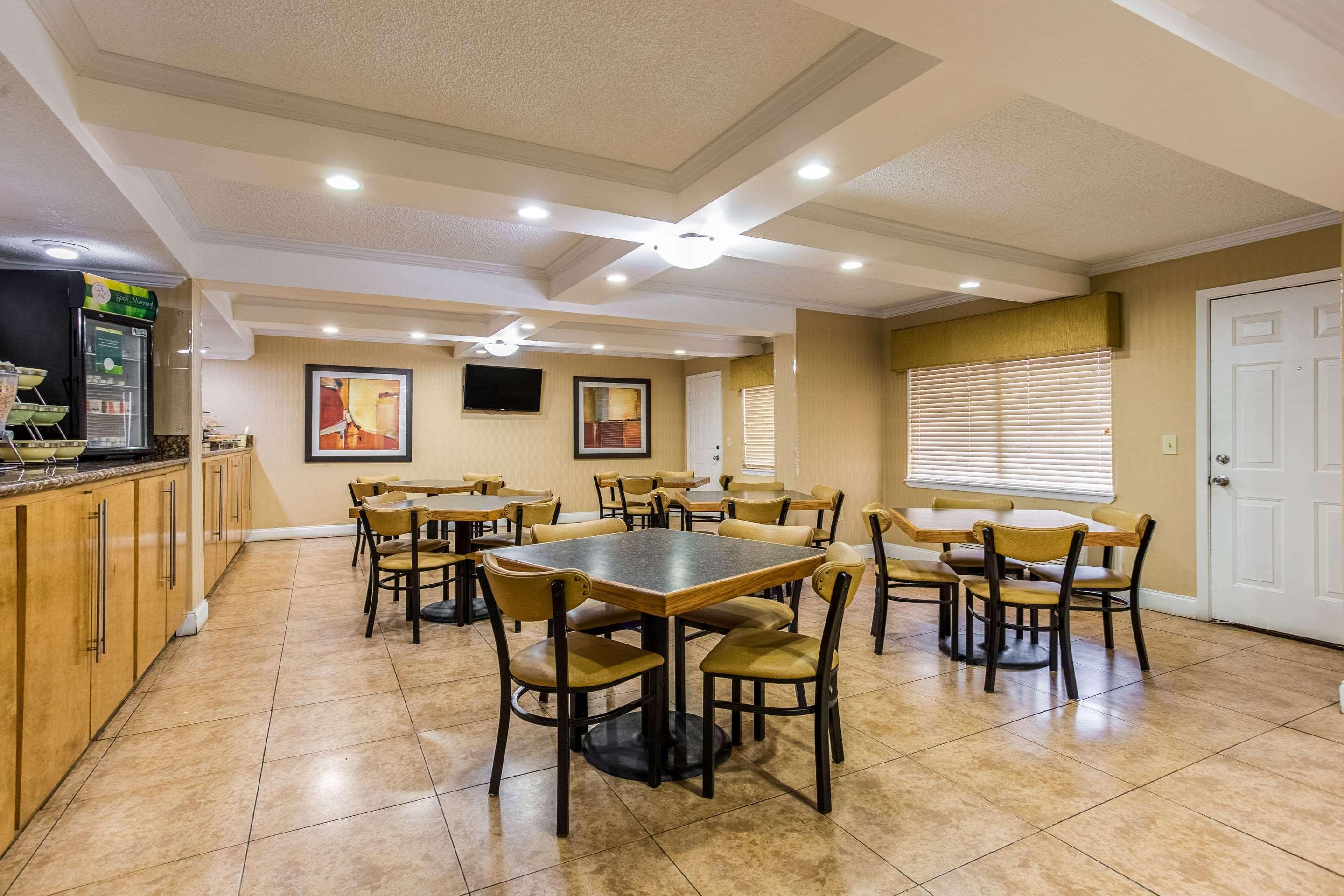Quality Inn & Suites Corinth West Exterior foto